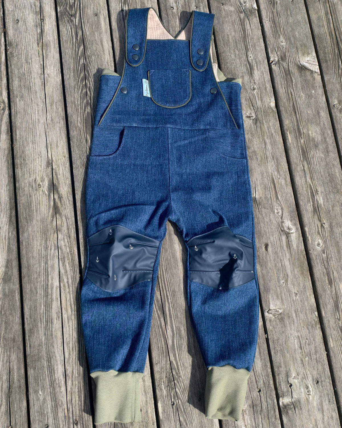 Quatsch-Matsch-Hose, Anker