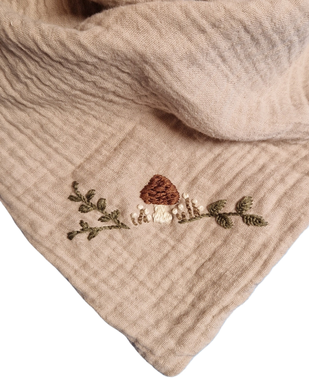 Dreieckstuch beige, bestickt, Pilz